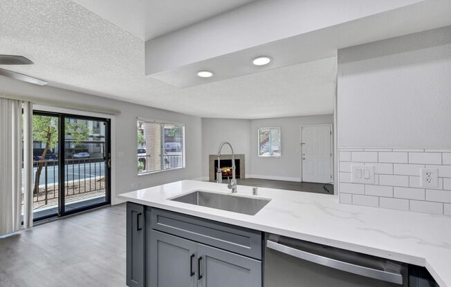 2 beds, 2 baths, $1,600, Unit # 213