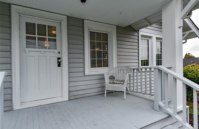 Charming West Seattle 1 Bedroom Home with Office and Large Fenced Yard