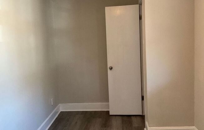 4 Bedroom  Home in Gastonia - Hardwood Floors, Spacious Rooms!!!