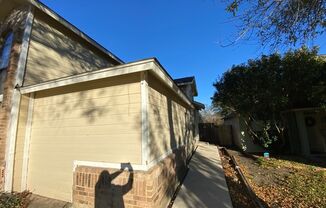 3 beds, 2 baths, $1,395