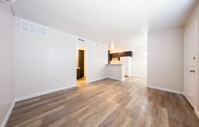 Studio, 1 bath, 450 sqft, $599, Unit 180-J