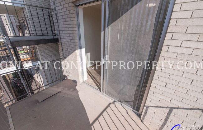 2 beds, 1 bath, 790 sqft, $1,325, Unit 18
