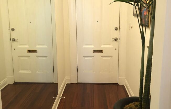 Victorian One Bedroom, 12 Ft. Ceilings -  Furnished/Unfurnished Available Now!  AMSI/Maureen Couture