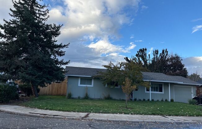 3 beds, 2 baths, $2,095