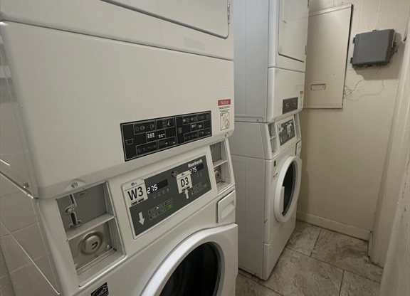 2 beds, 1 bath, 800 sqft, $2,800, Unit 41