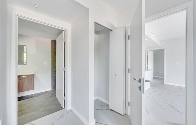 2 beds, 2 baths, 901 sqft, $2,769, Unit 302