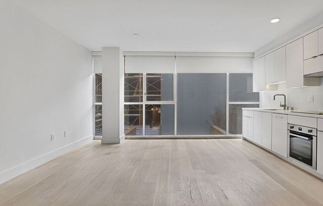 Studio, 1 bath, 395 sqft, $1,995, Unit 35