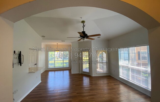 3 beds, 2 baths, 1,355 sqft, $2,000, Unit Apartment 1627