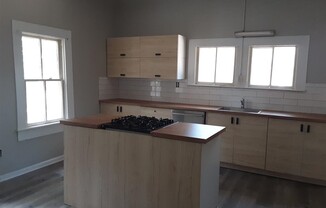 522 N Bronough
