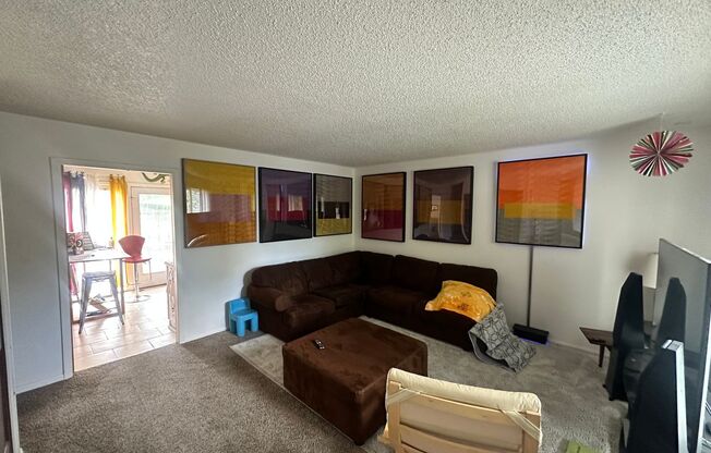 Biggest back yard around! 4BR, 2 car garage, 2 living spaces! (Gorham)