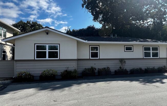 2025 Avy Ave, Menlo Park, CA 94025
