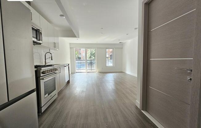 2025 OCEAN AVE