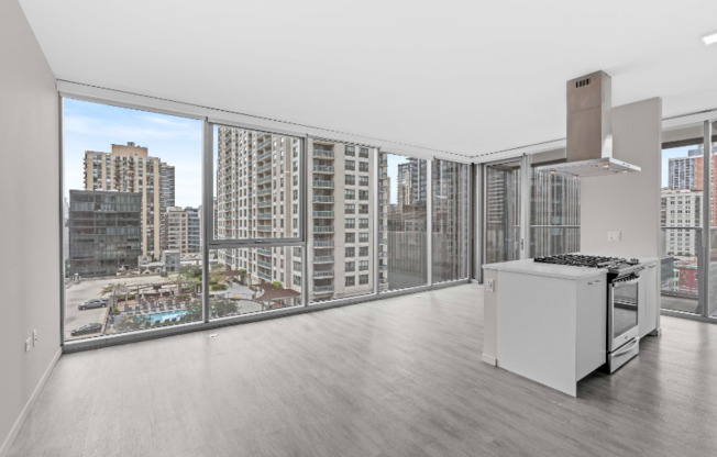 13 E HURON