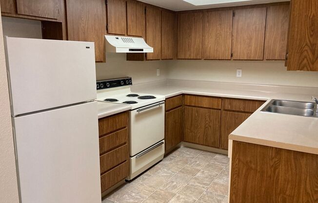 1 bed, 1 bath, 670 sqft, $1,175, Unit 127