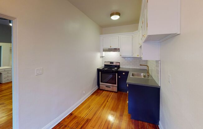 Studio, 1 bath, 450 sqft, $1,425, Unit 103