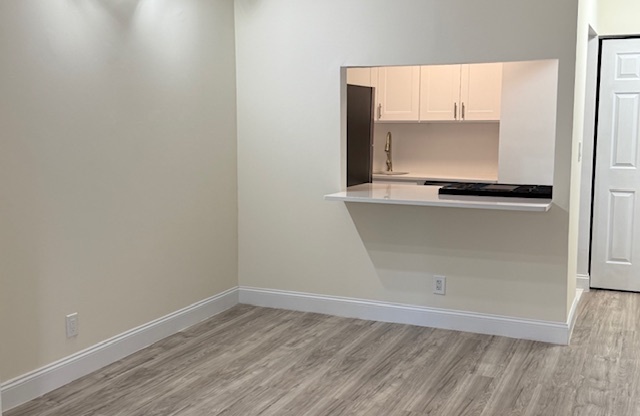 1 bed, 1 bath, 590 sqft, $4,200, Unit 907