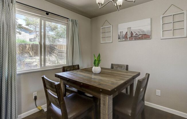 Charming 3BR/2BA Home for Rent in Pikes Peak Park!!