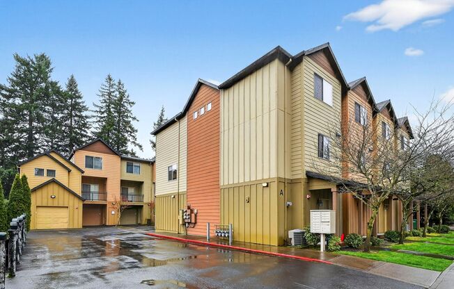 Glisan Townhomes 17218-17298 NE Glisan St. Portland, OR 97230