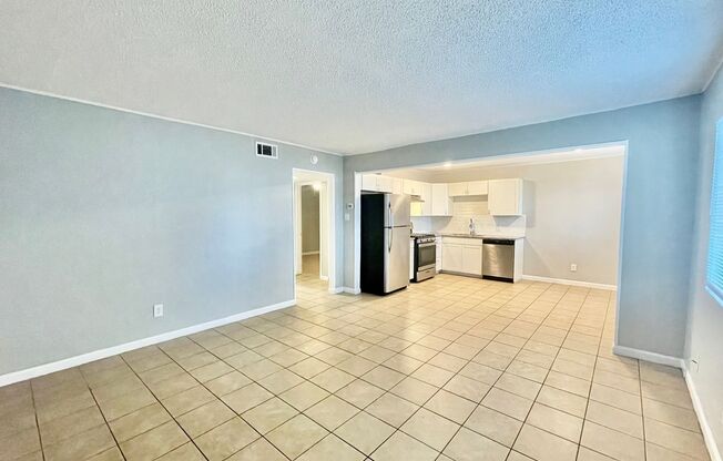 2 beds, 1 bath, 750 sqft, $835, Unit 19