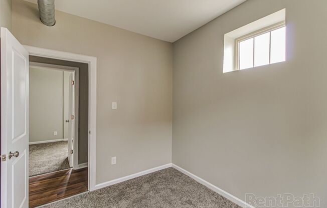 2 beds, 1 bath, 750 sqft, $1,250, Unit 20