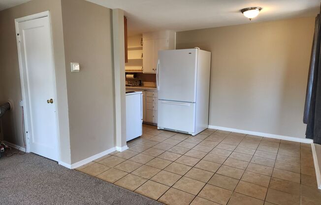 Spacious Lower Level Apartment Ready For Rent!!
