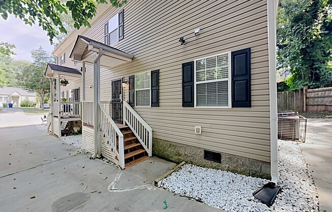 255 Farrington Ave SE