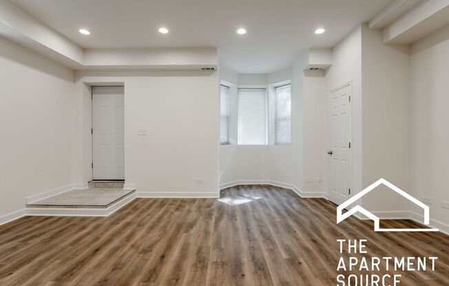 3 beds, 2 baths, $2,895, Unit GDN