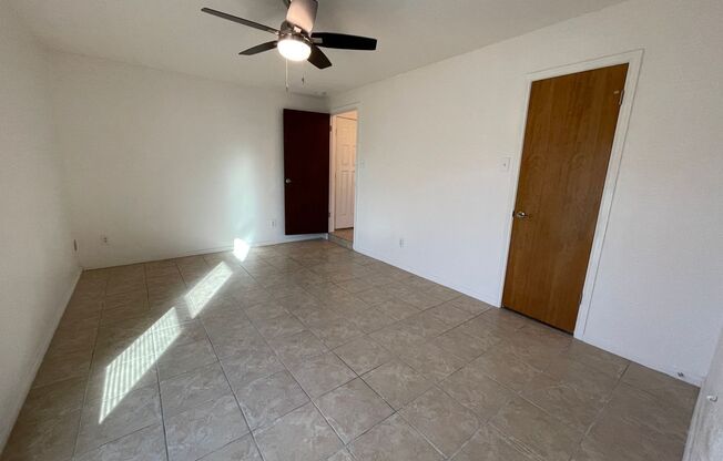 3 beds, 2 baths, $1,395