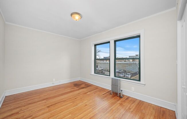 3 beds, 1 bath, 1,236 sqft, $3,295, Unit 2338-3B