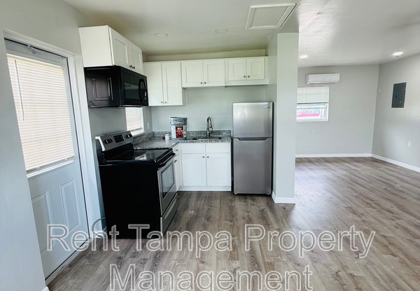 1146 NEPTUNE DR
