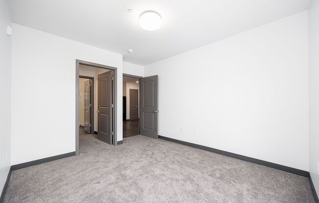 2 beds, 2 baths, 987 sqft, $1,750, Unit 412