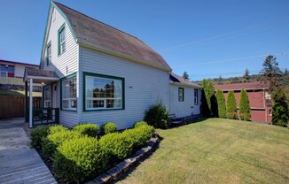 Charming 2 Bed | 2 Bath Country Charmer