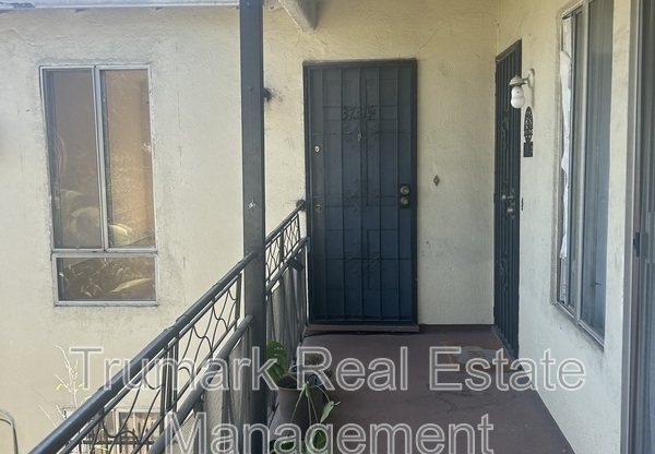 3731 LOS FELIZ BLVD