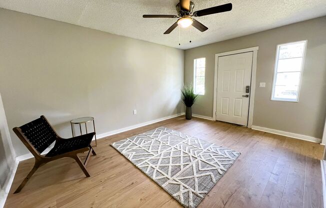 Renovated 2 Bedroom Jacksonville Heights Duplex Apartment