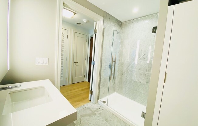 Studio, 1 bath, 525 sqft, $3,900, Unit 721