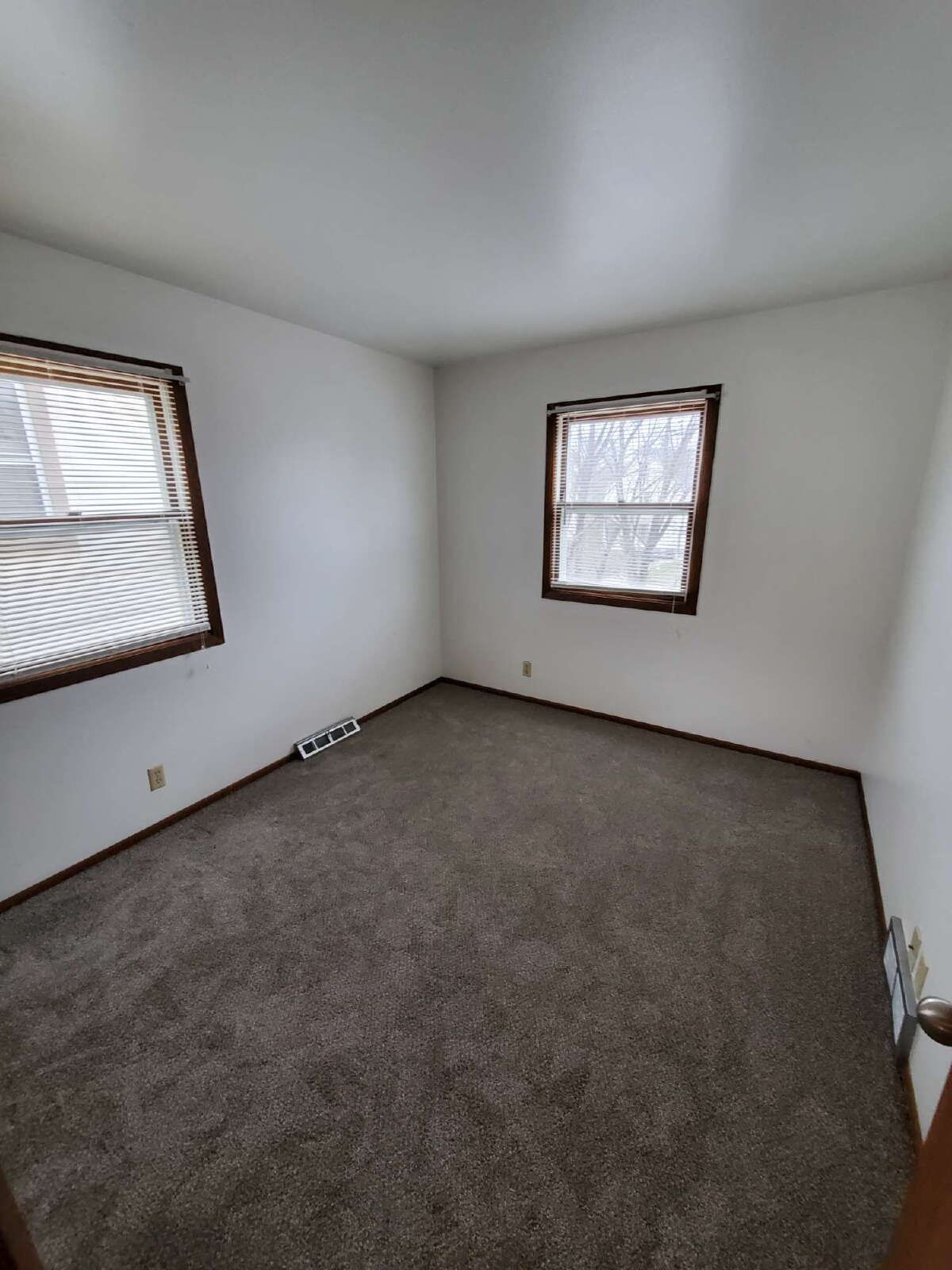 1112 S 62 ST