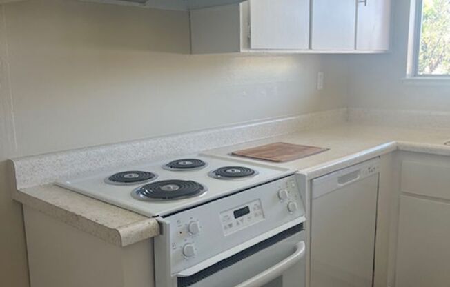 1 bed, 1 bath, 625 sqft, $2,050, Unit E7