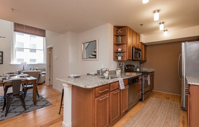 2 beds, 2 baths, $2,995, Unit #204