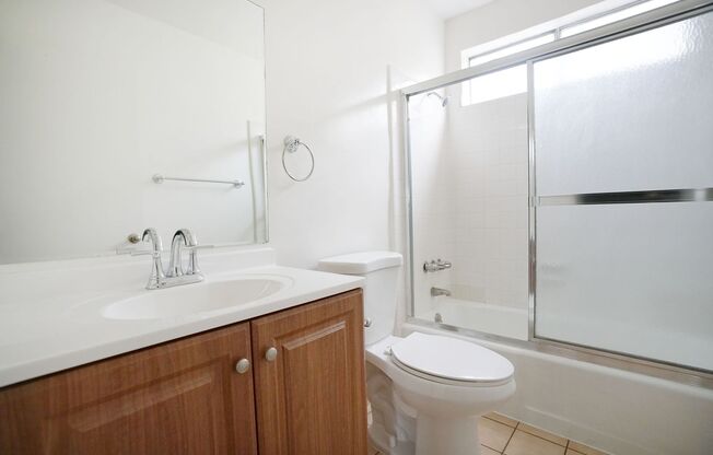 1 bed, 1 bath, 675 sqft, $1,799, Unit 04