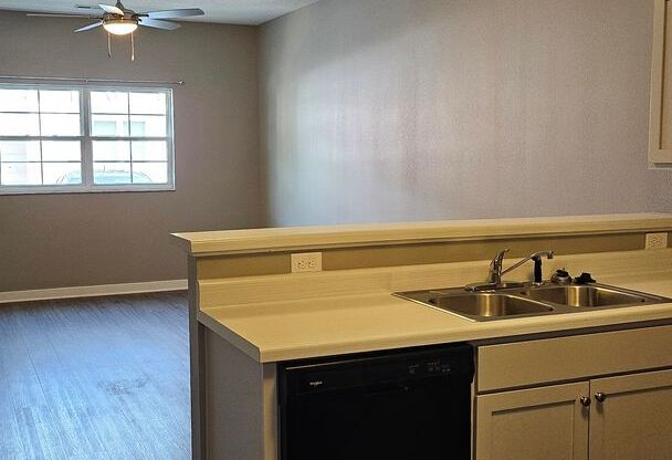 2 beds, 1.5 baths, $1,250