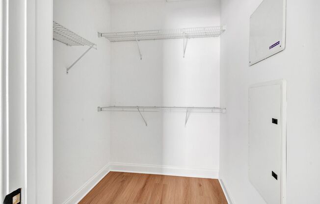 1 bed, 1 bath, 920 sqft, $3,150, Unit 1500-0807