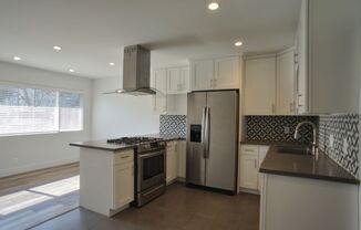 1 bed, 1 bath, 580 sqft, $1,950