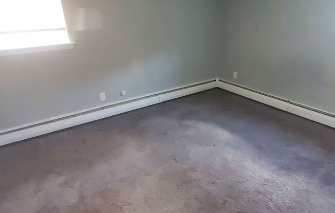 1 bed, 1 bath, 550 sqft, $1,295, Unit C04