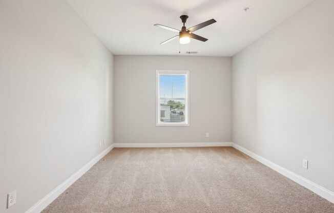 1 bed, 1 bath, 740 sqft, $1,199, Unit 600 - 2HP