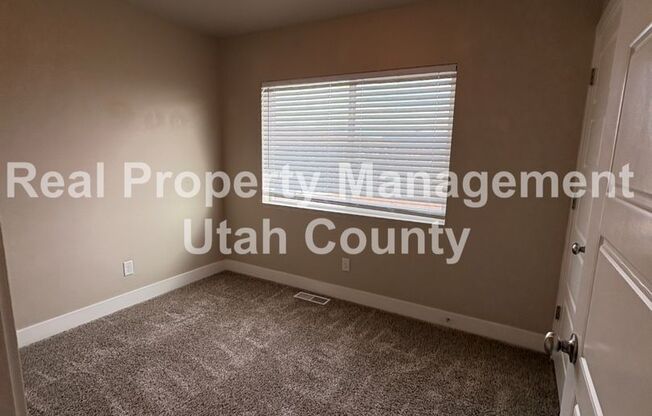 3 beds, 2.5 baths, $1,775