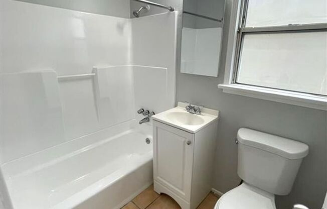 Studio, 1 bath, 525 sqft, $1,525, Unit 2