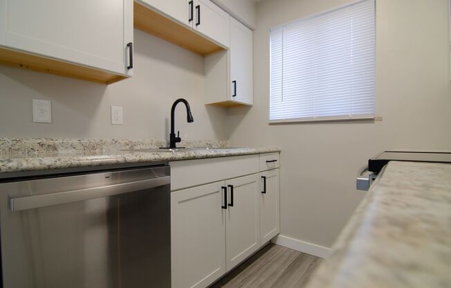 2 beds, 1 bath, 825 sqft, $1,195, Unit 1208-189