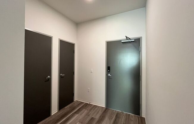 1 bed, 1 bath, 435 sqft, $1,500, Unit 323