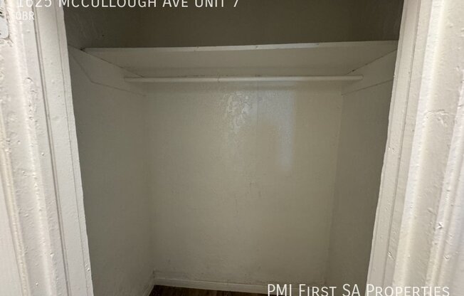1625 MCCULLOUGH AVE