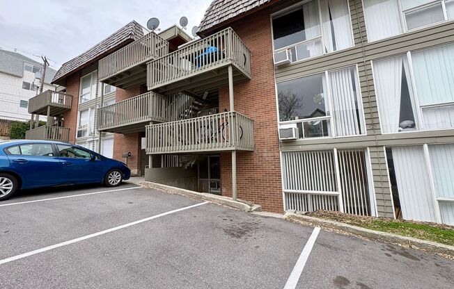 2 beds, 1 bath, 1,000 sqft, $1,195, Unit Unit 7